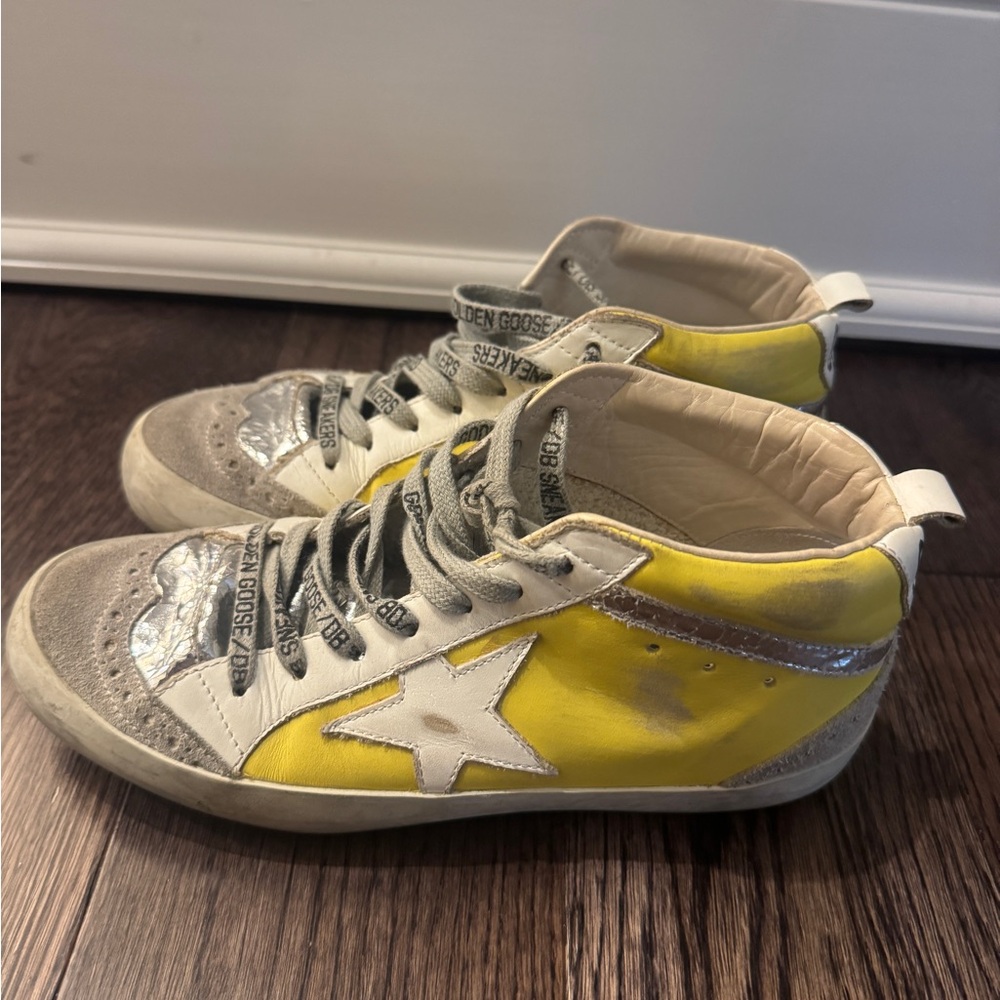 Golden Goose Yellow & White Lace-Up Sneakers - Picture 5 of 8